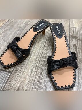 SENSO Black Braided Knot Slide Mules with Tan Insole